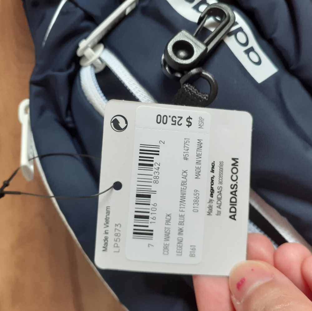 Adidas Core Waist Pack NWT - Picture 6 of 9